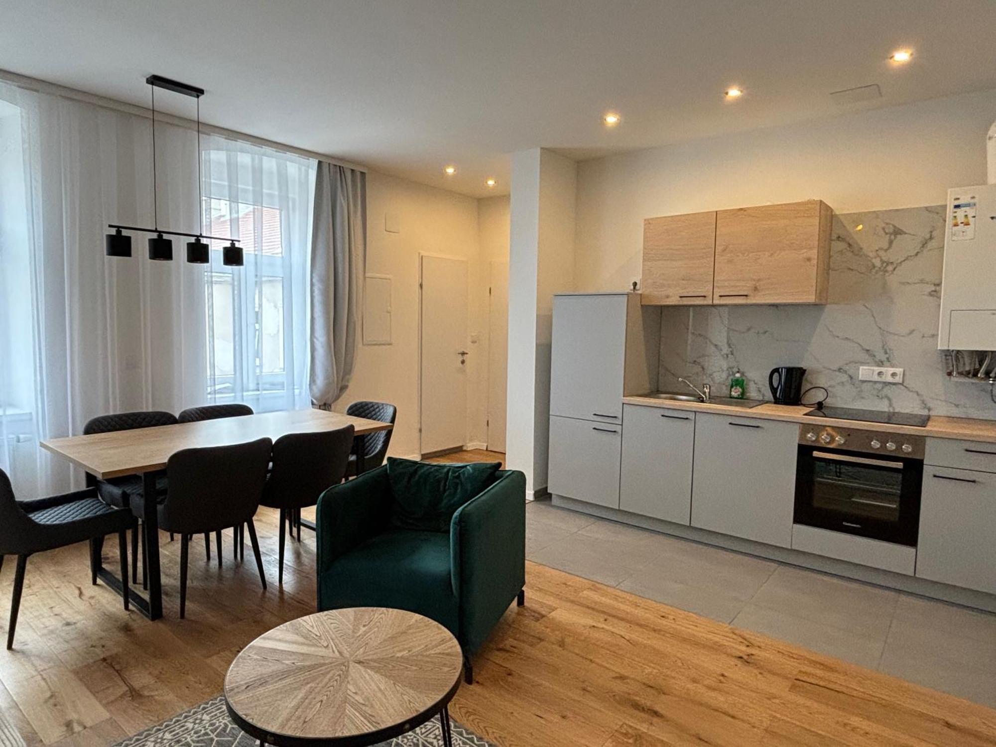 Apartamento Schoenes Design, 3 Queensize-betten, Walk In Dusche, Kueche Komplett Mit Nespresso, Zusatzpaket Moeglich Kleinkinderbett, Kindergeschirr, Hochstuhl *